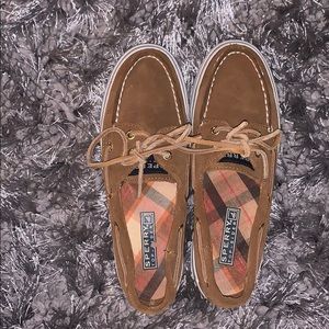 Women’s Sperry boat shoes